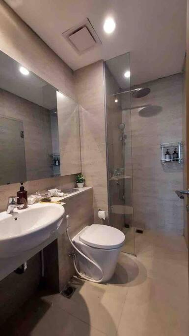 2 Bed Room Apartment In West Джакарта Экстерьер фото